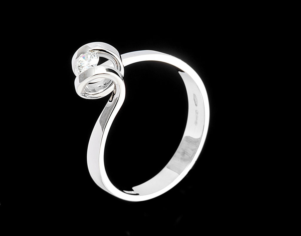 Anello Diamante Solitario Oro Bianco 750 moderno ct 0 15 18Carati Genova
