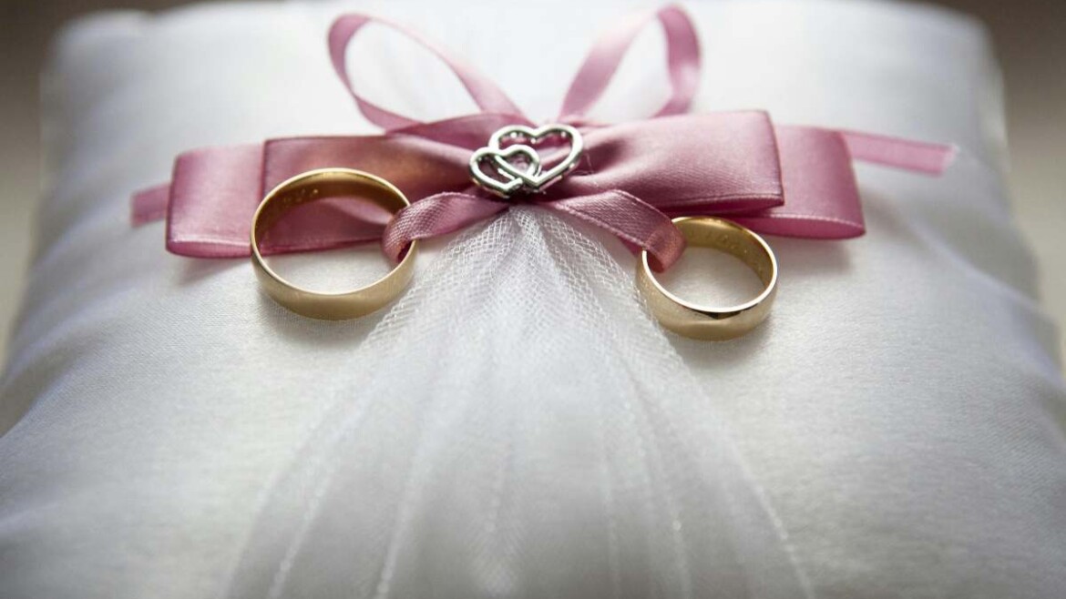 Matrimonio, le fedi sono un pilastro: come renderle uniche
